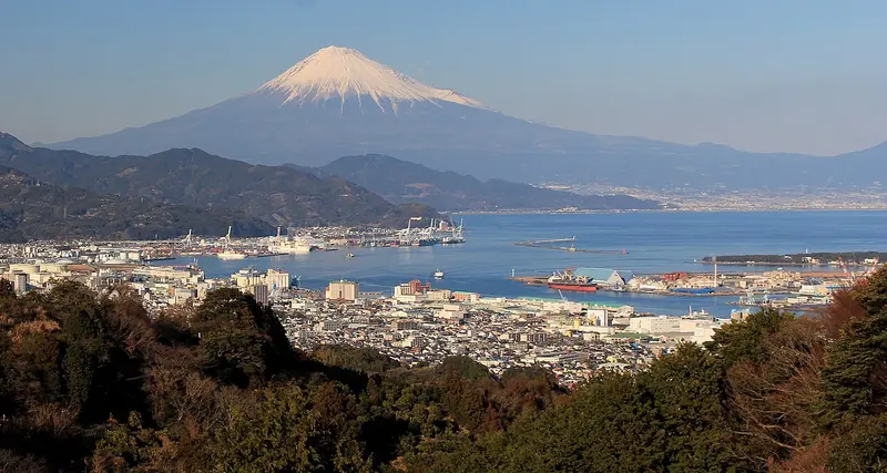 Fuji, vịnh Suruga và cảng Shimizu từ trên đồi Nihondaira